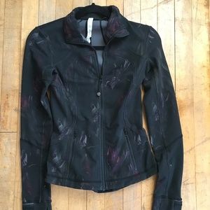 Lululemon black zip up top